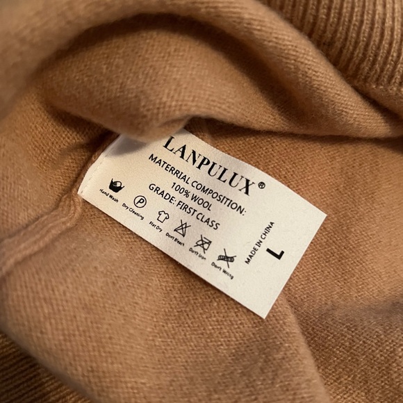 Lanpulux Button Wool Cardigan - Picture 3 of 4